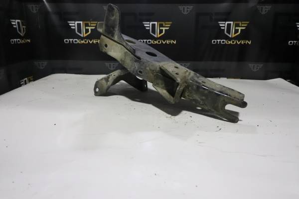 FORD RANGER 2.5 TDCİ ÇIKMA PARÇA  TAŞIYICI SACI